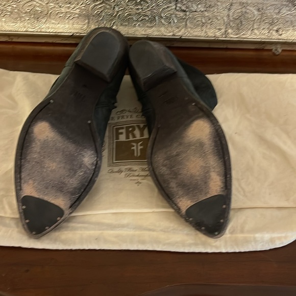 EUC Frye Reina Ankle Boots - size 8 - Picture 3 of 9